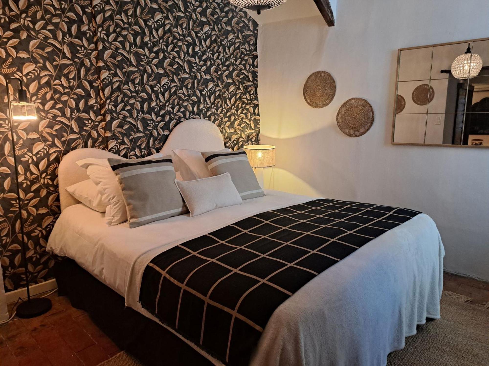 Hotel Le Patio De Sophie Sisteron Ngoại thất bức ảnh